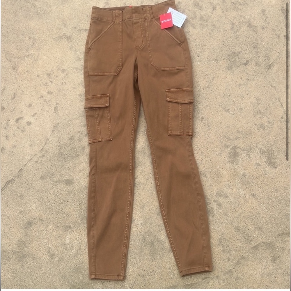 SPANX Women's Stretch Twill Ankle Cargo Pants Honey Glow Size S NWT - Picture 2 of 10